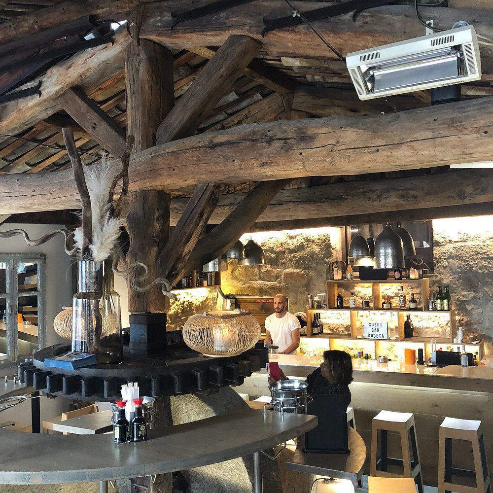 Sushi Bar